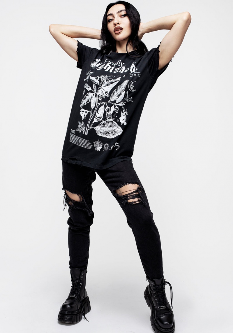 Disturbia Nightshade Distressed T-shirt | ZC1897425